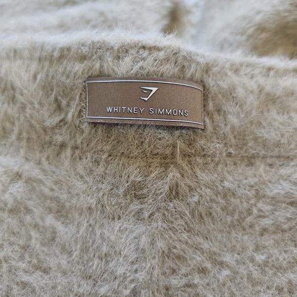 🌈Whitney Simmons X Gymshark Final Collection - Eyelash KnitShorts Size Small - Picture 8 of 9